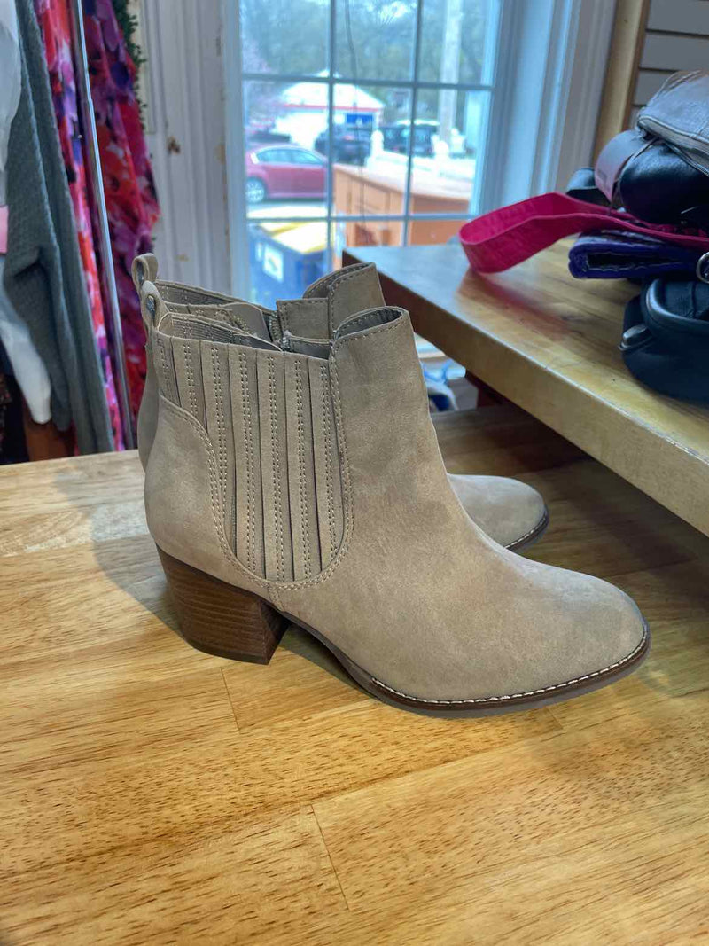 8 Francesca's Boots