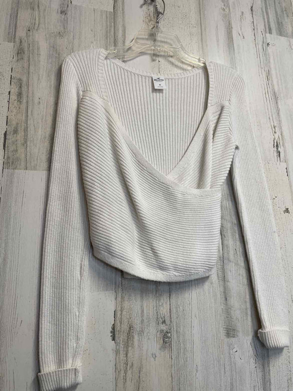 Hollister Size M Sweater