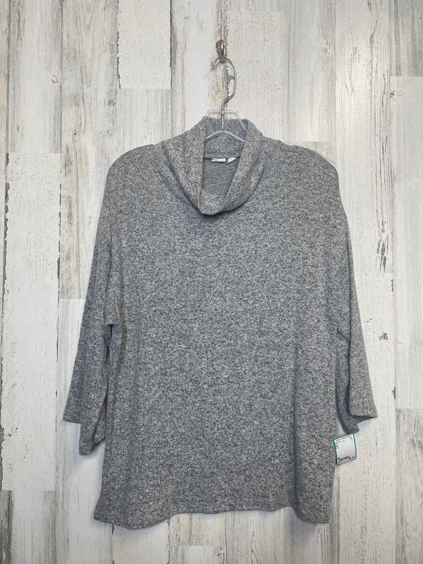 GAP Size M Shirt