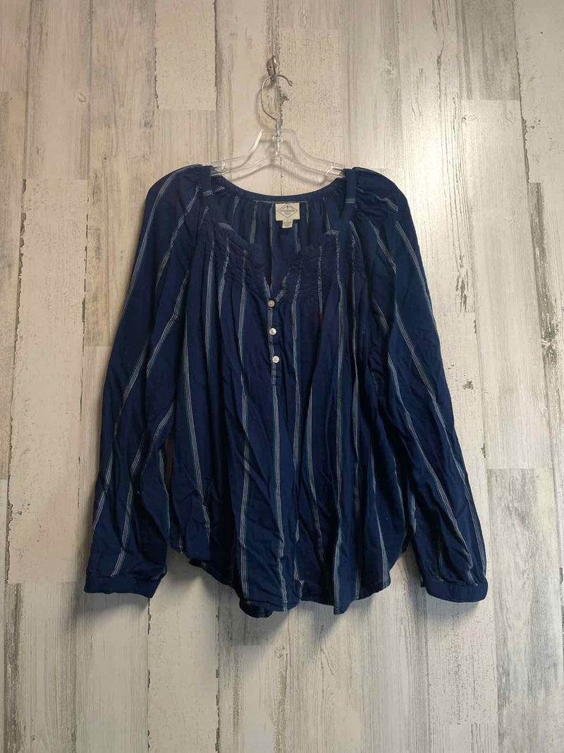 St. John's Bay Size L Shirt