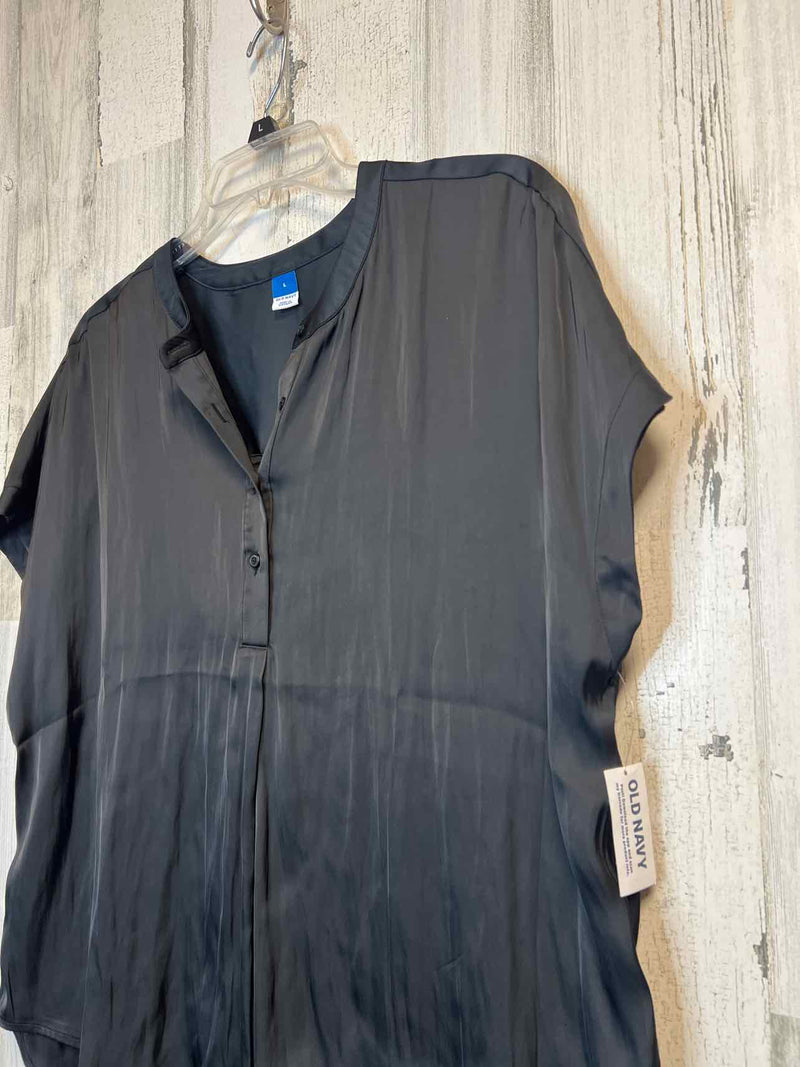 Old Navy Size L Shirt