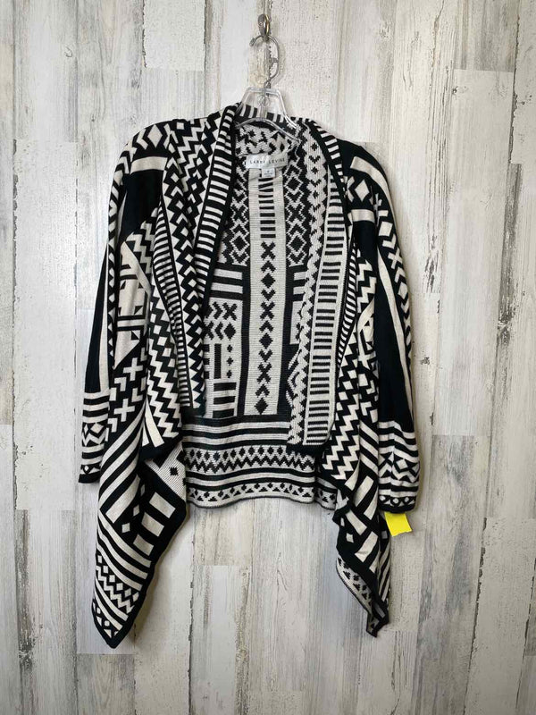 Size M Boutique Cardigan