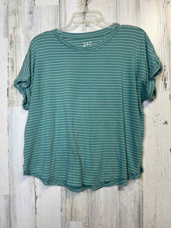 Maurices Size L Shirt