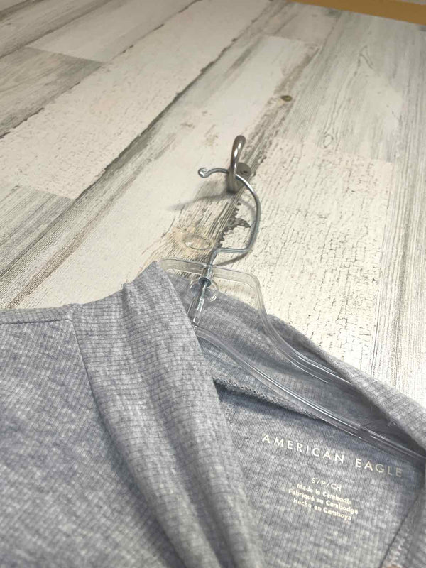 American Eagle Size S Shirt