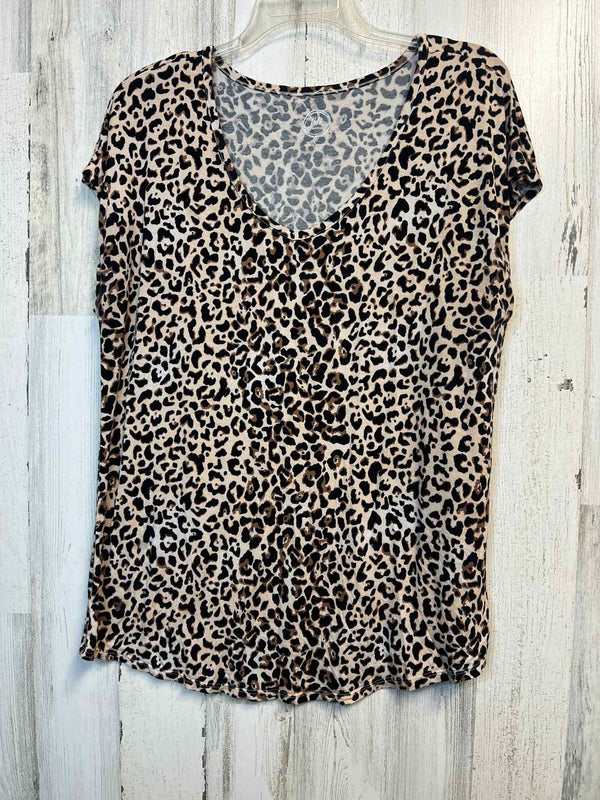 Maurices Size L Shirt