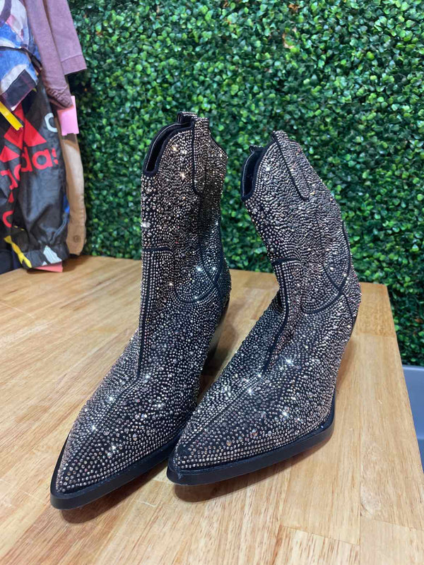 Shoe Size 8.5 Boots
