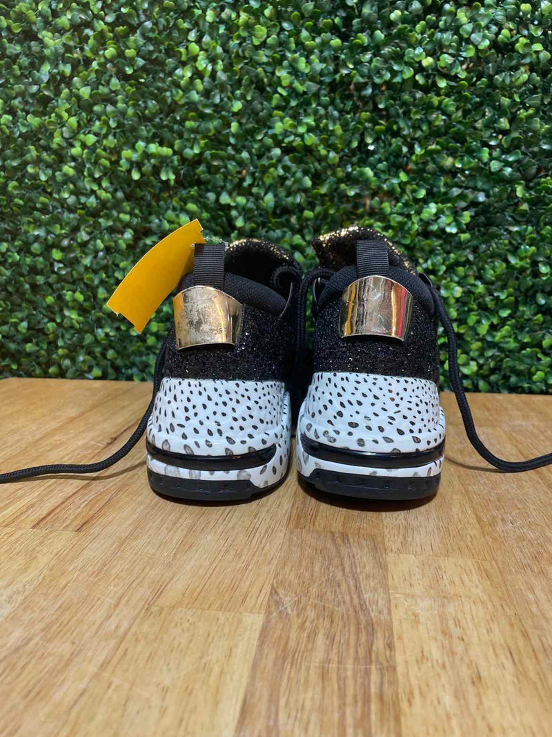 Shoe Size 8.5 Steve Madden Sneakers