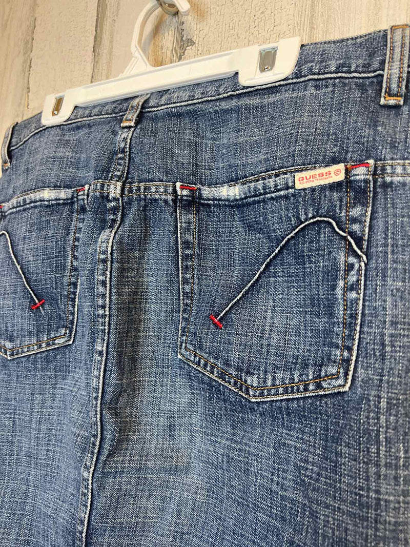 Size 8 Guess Skirt