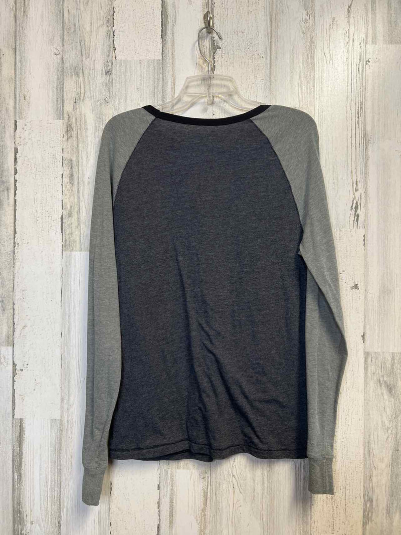 Size M American Eagle Shirt