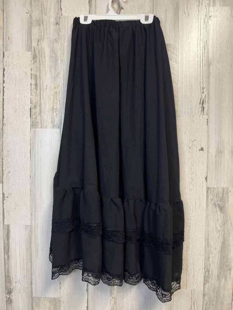 Size M Boutique Skirt
