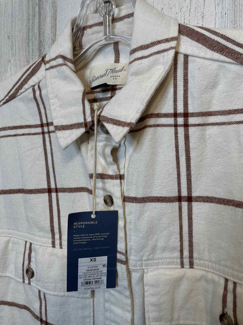Universal Thread Size XS Shirt