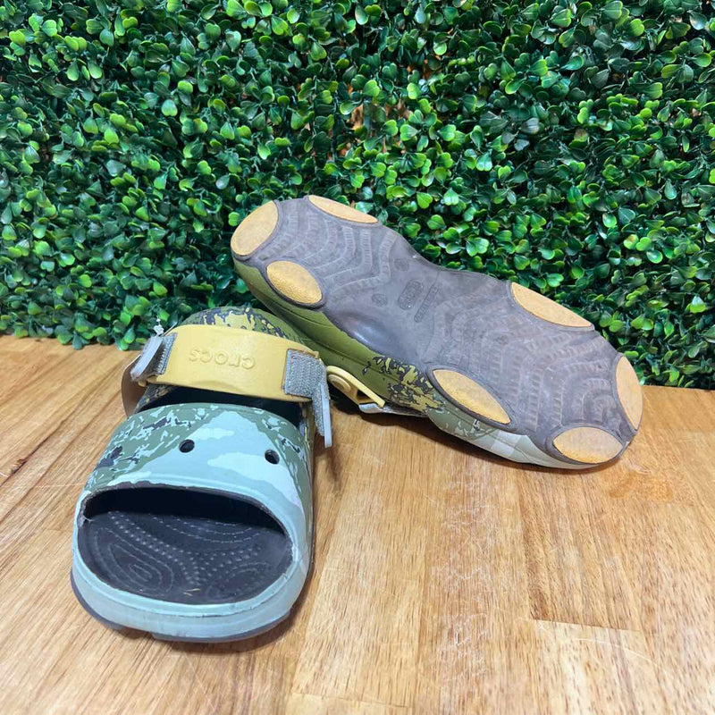 Shoe Size 7 Crocs Sandals