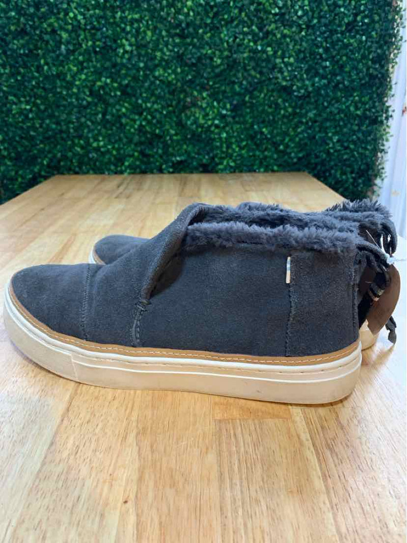 Shoe Size 8 TOMS Shoes