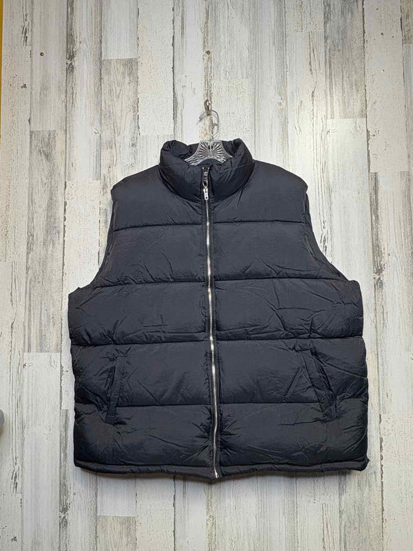 Pretty Little Thing Size XXL Vest