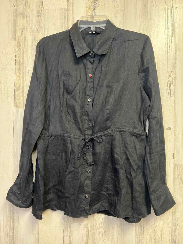 DKNY Size L Shirt