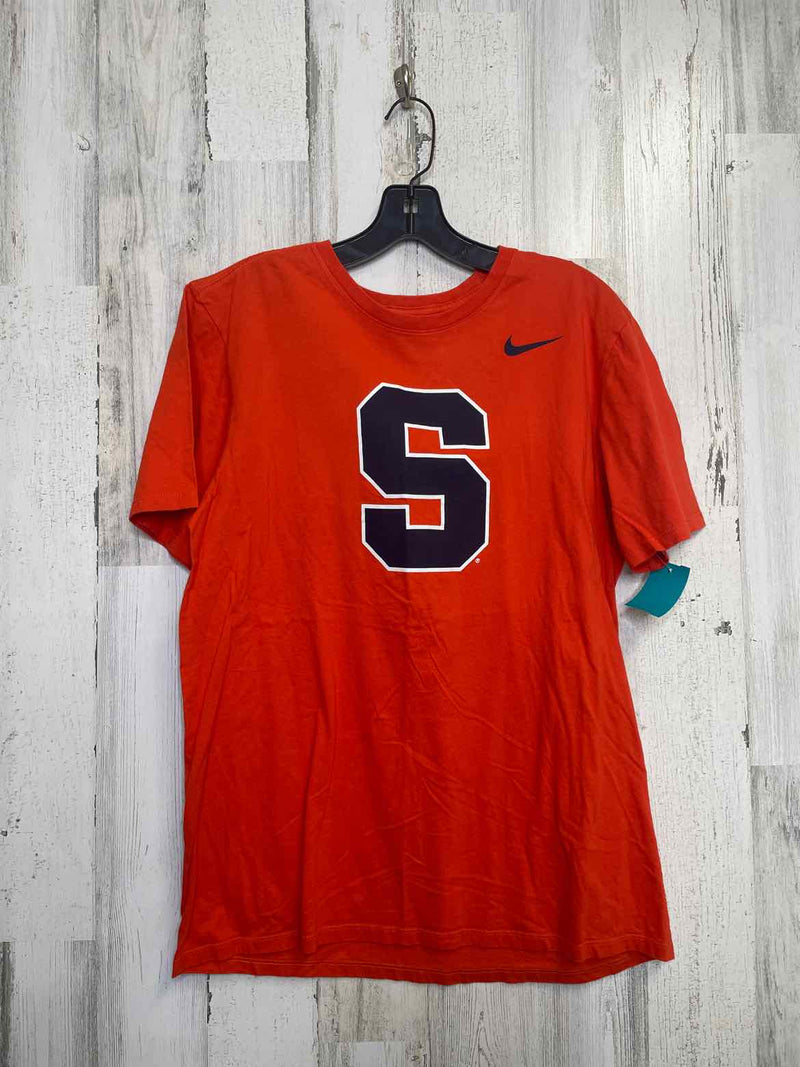 Size M Nike Shirt