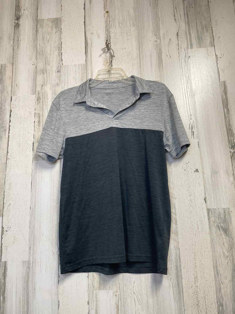 Size M Old Navy Shirt