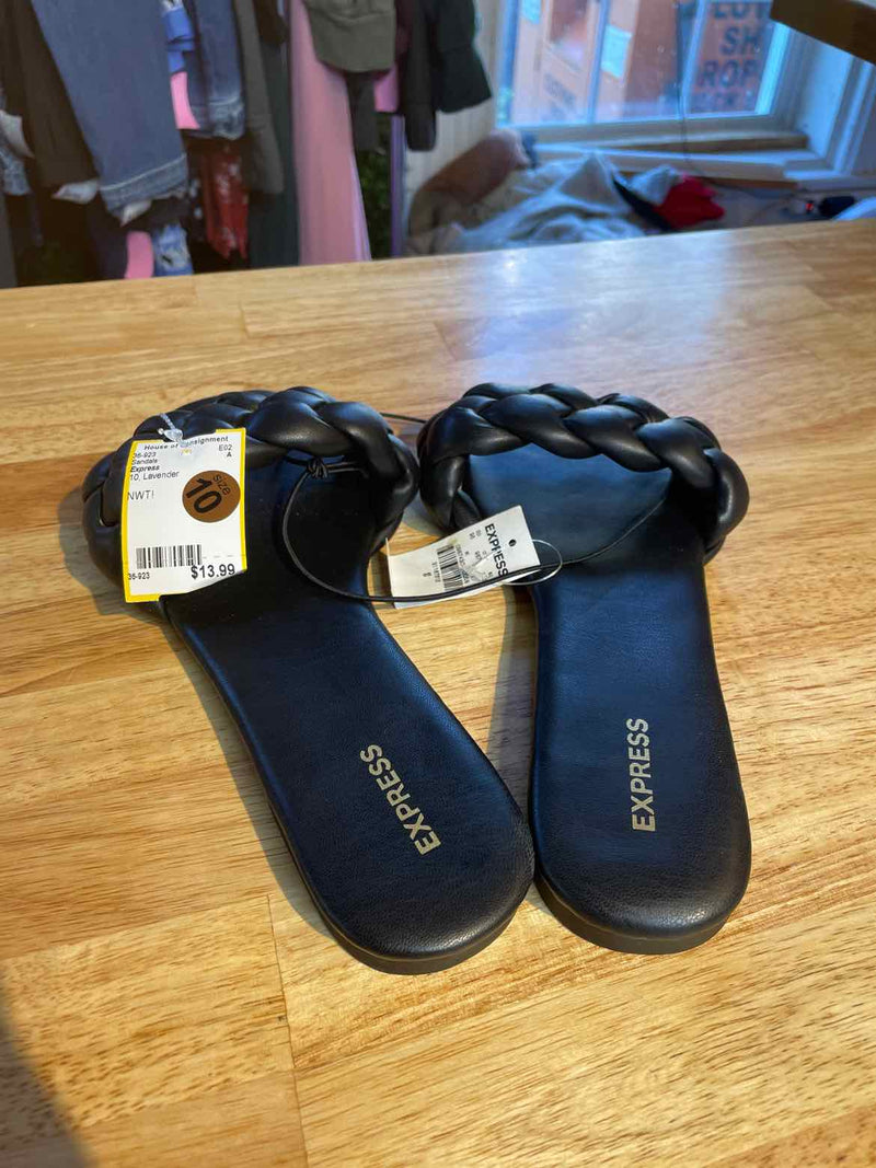 10 Express Sandals