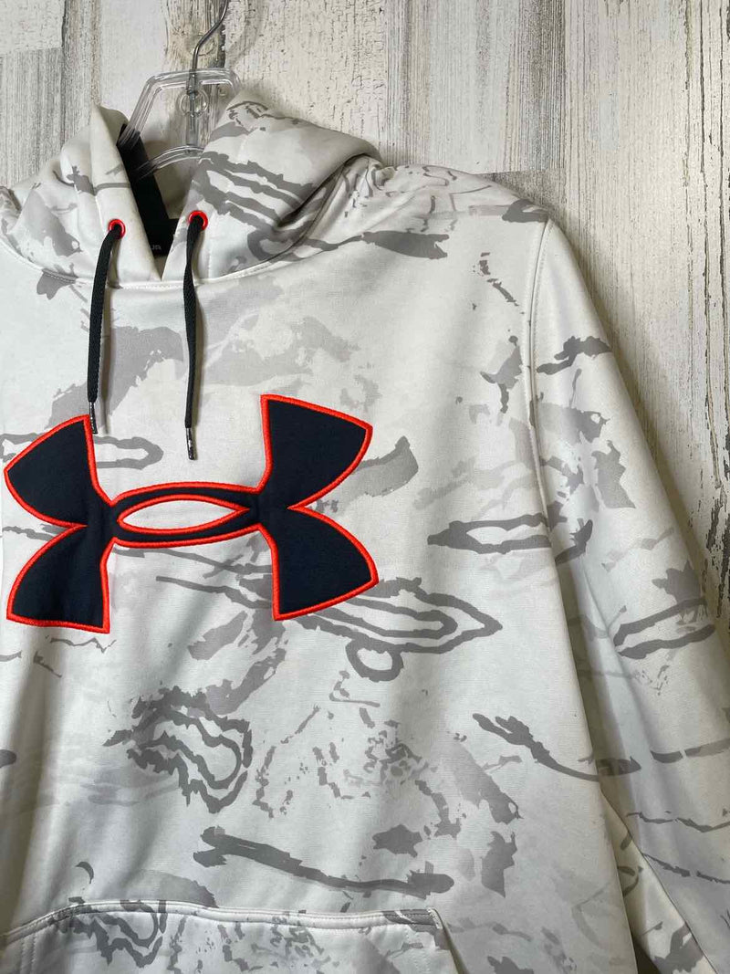 Size M Under Armour Hoodie