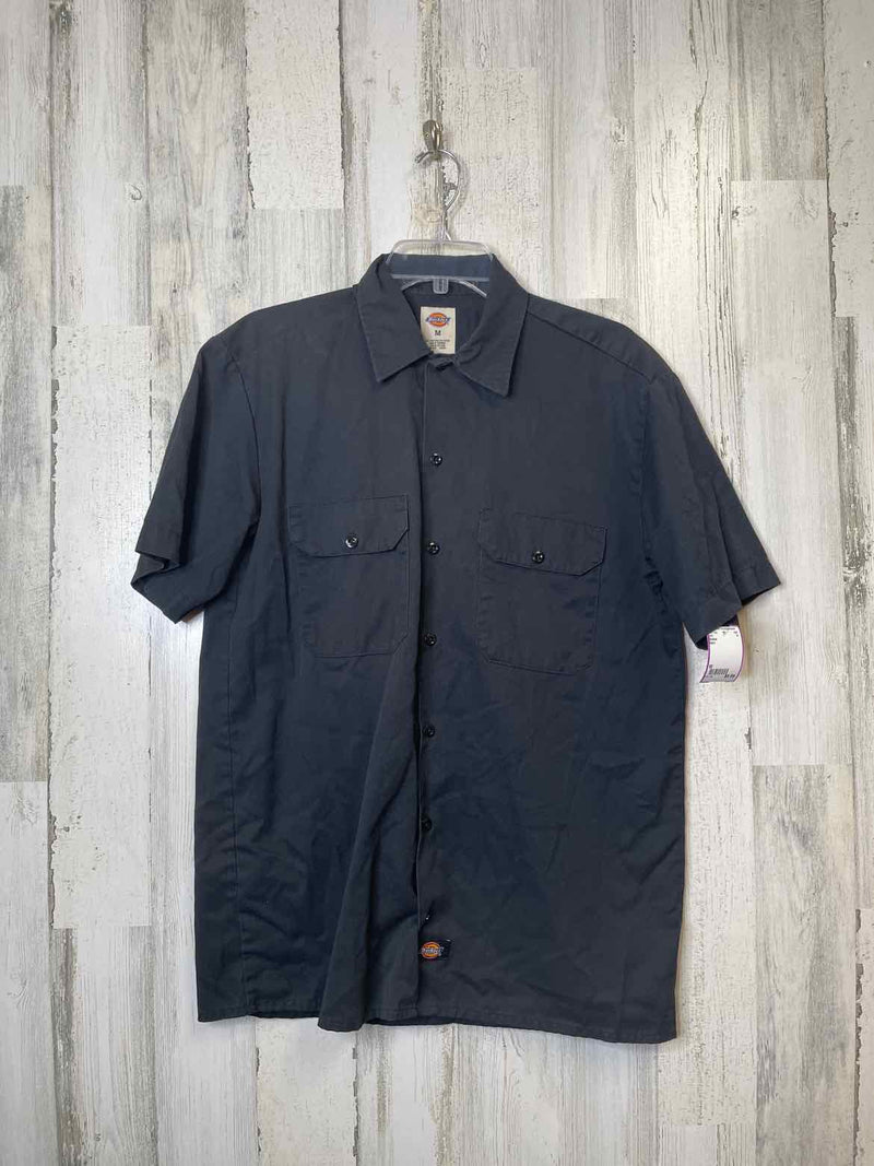 Size M Dickies Shirt