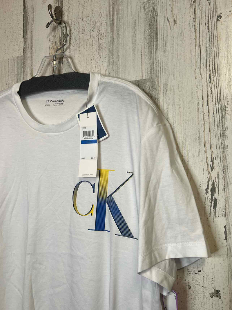 Calvin Klein Size XL Shirt