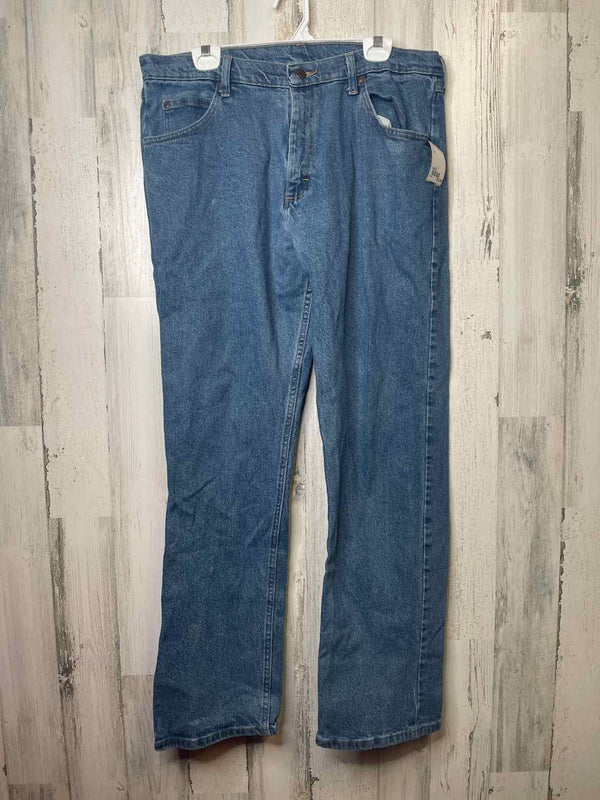 Size 36/32 Wrangler Jeans