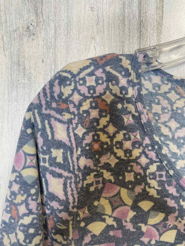 Lularoe Size S Shirt