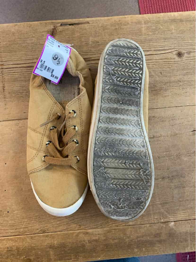 Shoe Size 9.5 Maurices Sneakers