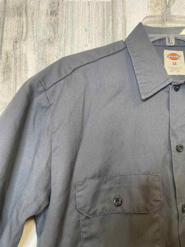 Size M Dickies Shirt