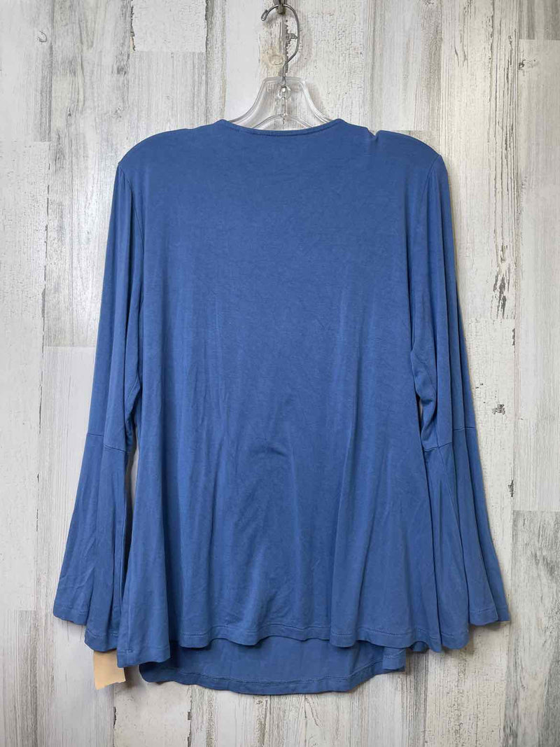 Halston Size M Shirt