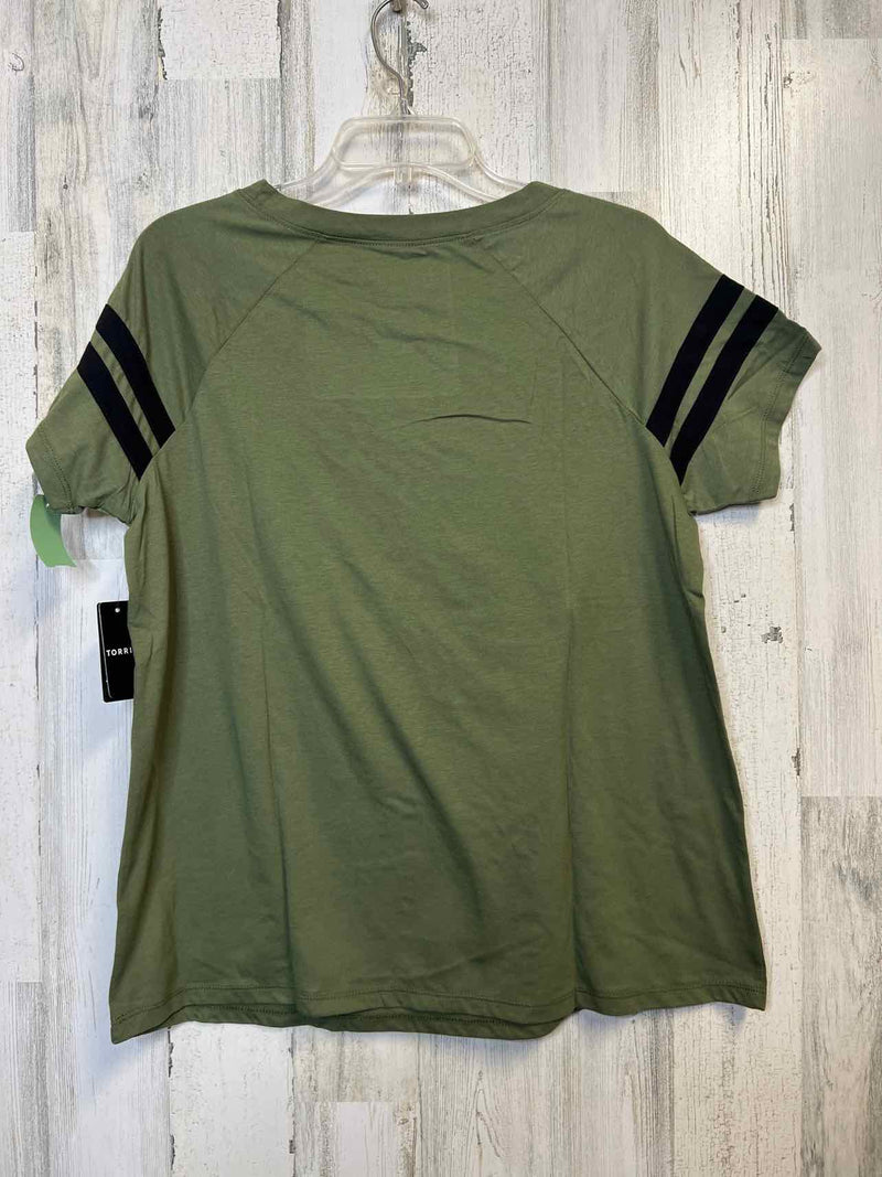 Torrid Size M Shirt