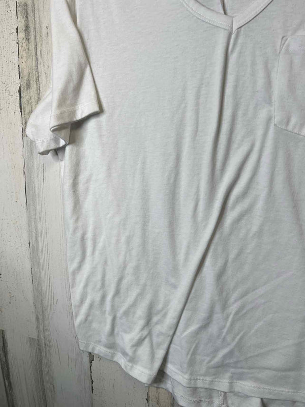 GAP Size XL Shirt