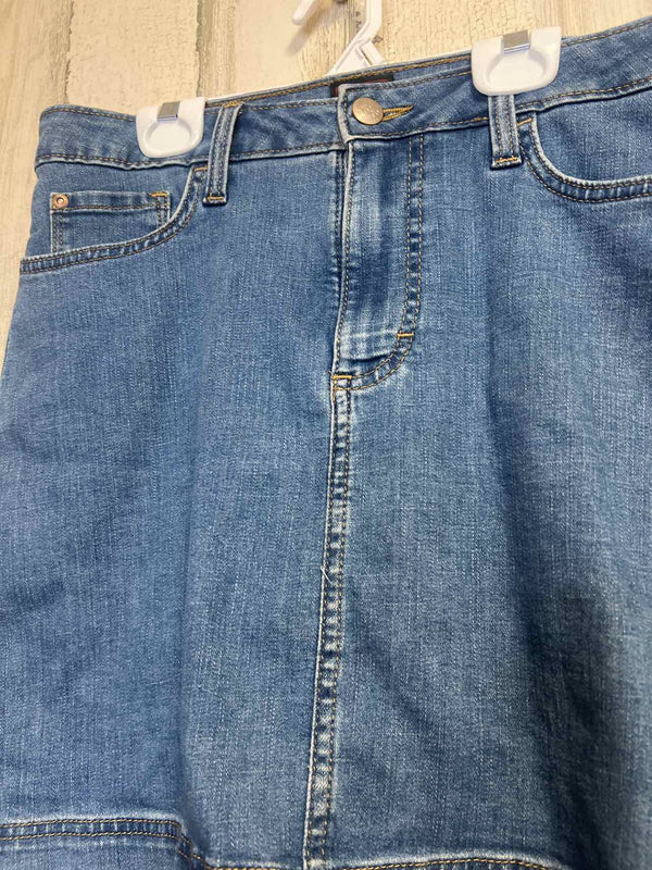 Size 10 Lee Skort