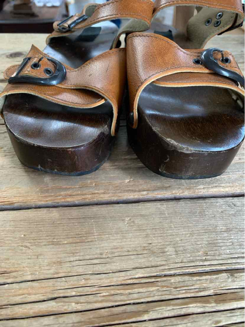 Shoe Size 7 Walkie Rollie Sandals