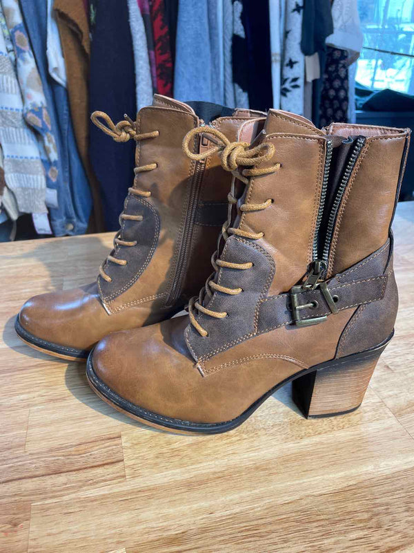 9.5 Boutique Boots