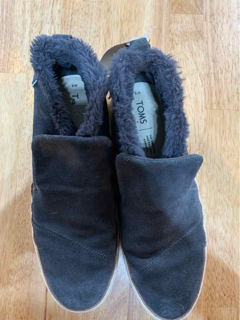 Shoe Size 8 TOMS Shoes