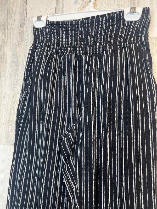 Size M Billabong Pants