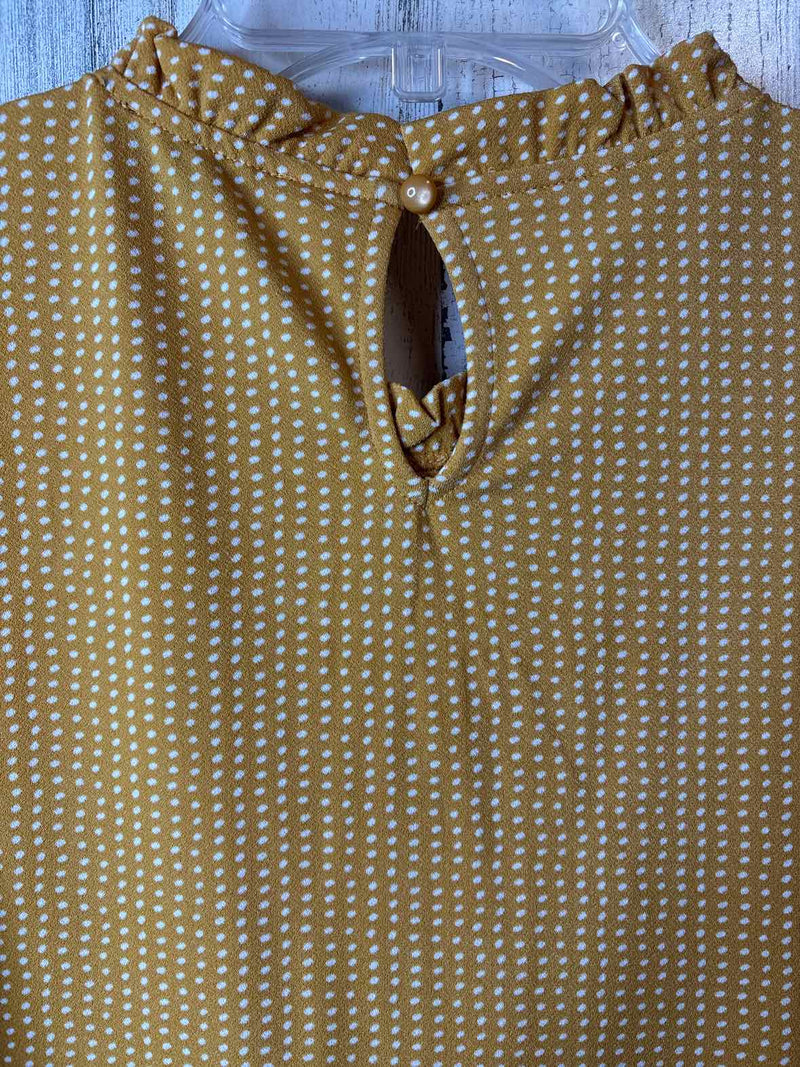 Adrianna Papel Size M Shirt
