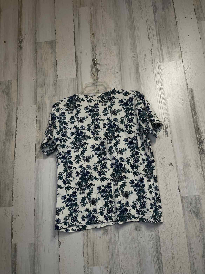 Boutique Size M Shirt