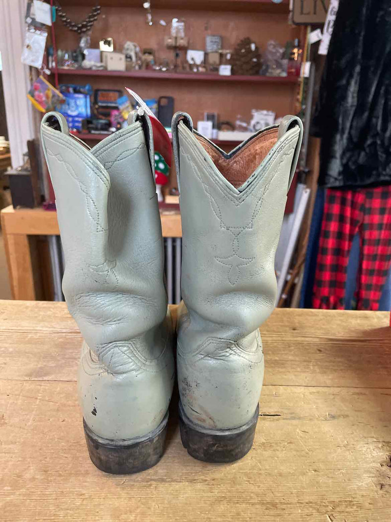 Shoe Size 8 Ariat Boots