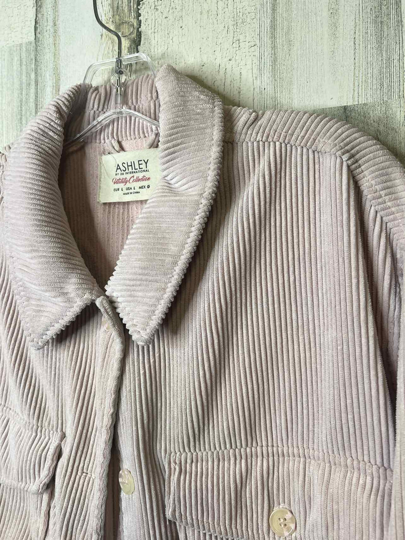 Boutique Size L Shirt