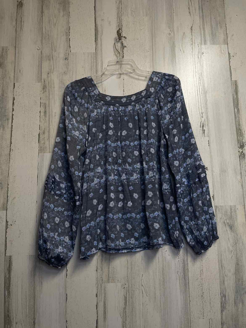 Lauren Conrad Size L Shirt