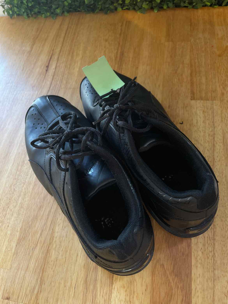 8.5 Puma Sneakers