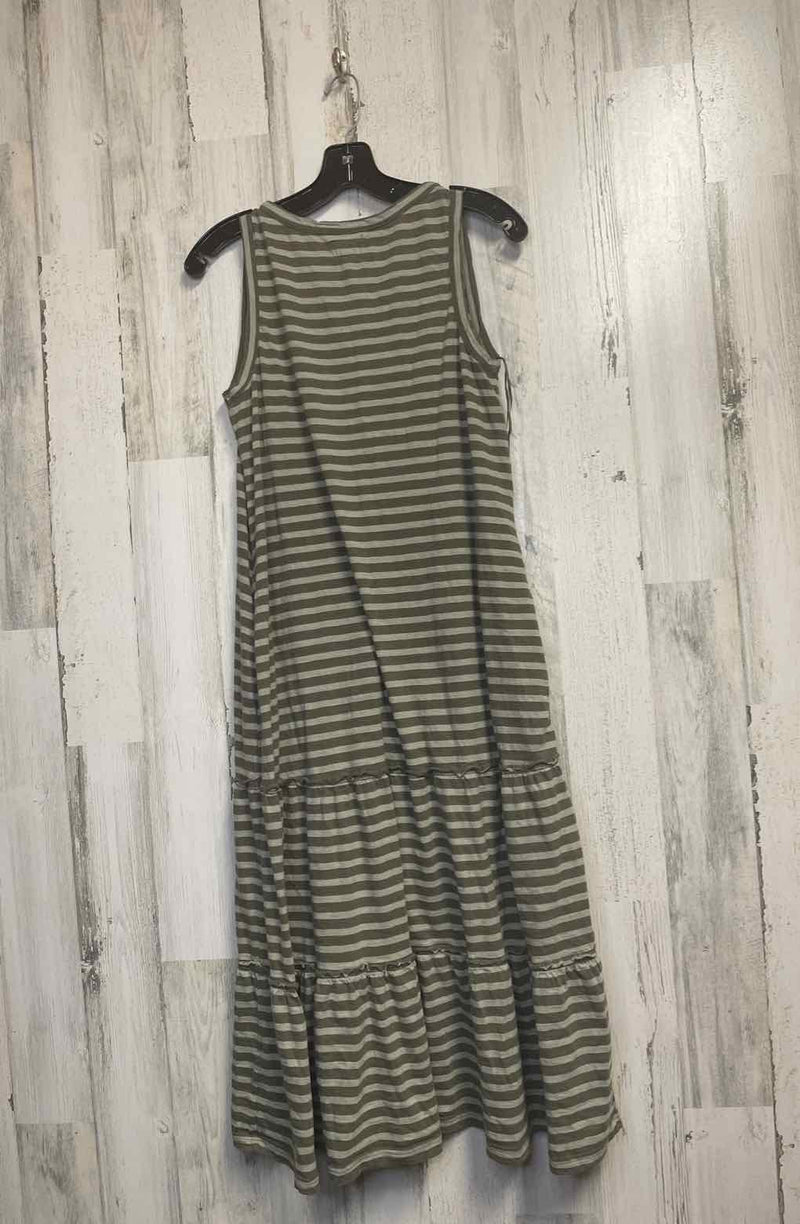 Size M PACT Dress