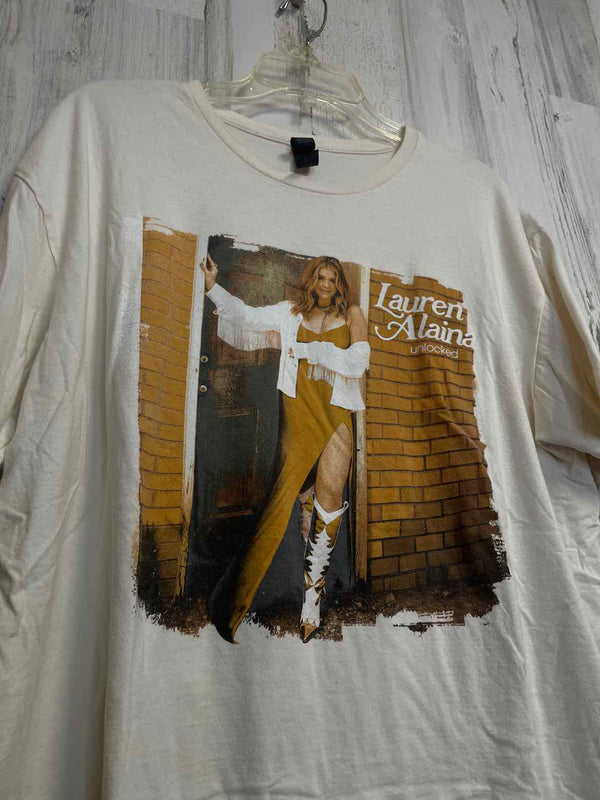 Gildan Size XL Shirt