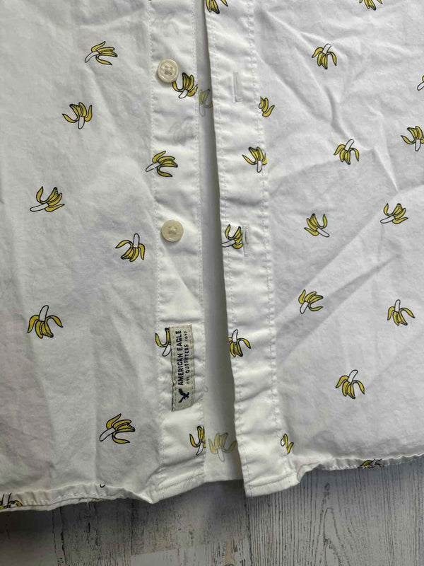 Size M American Eagle Shirt