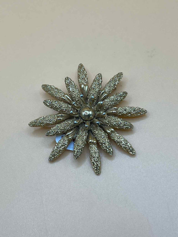 Monet Pin
