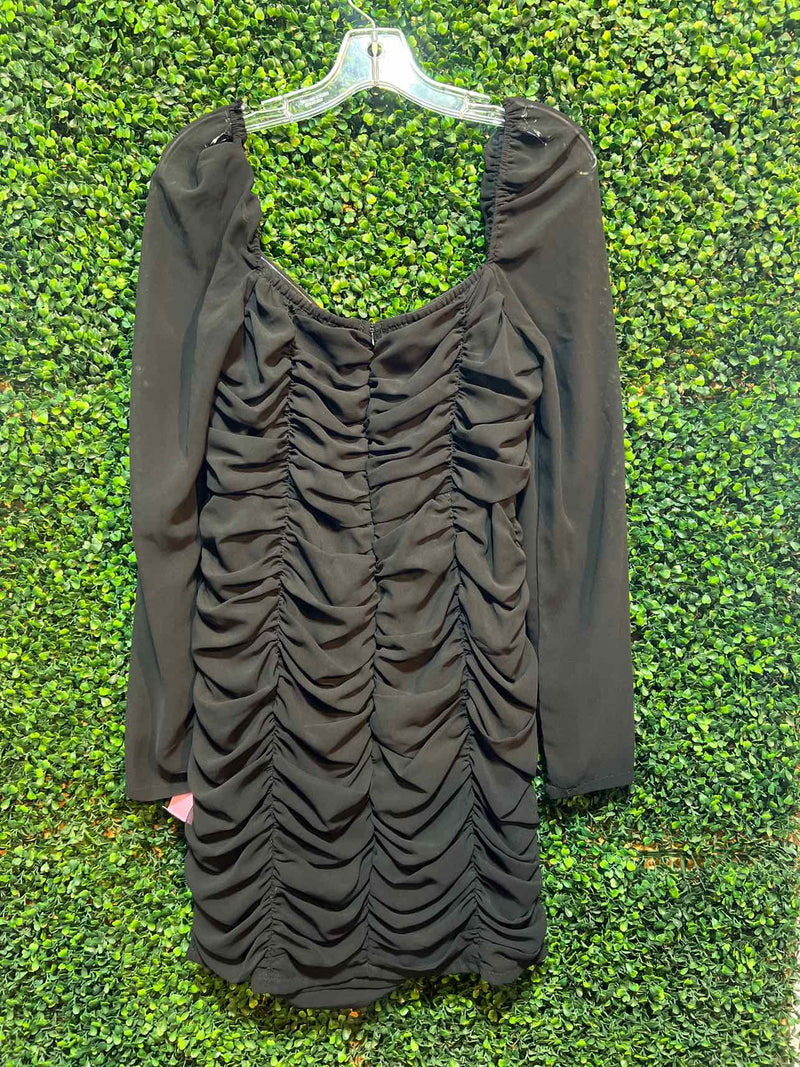 Size 10 Pretty Little Thing Dress