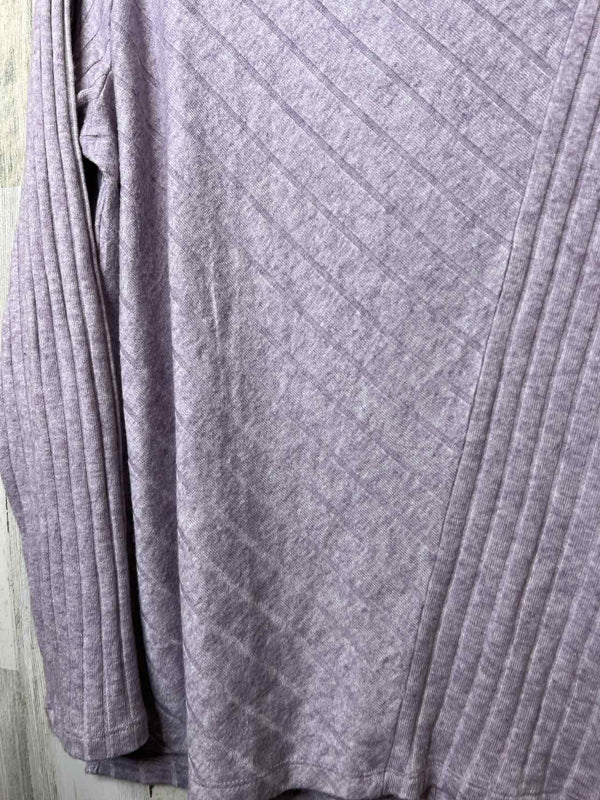 Simply Vera Wang Size XXL Shirt