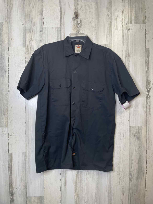 Size M Dickies Shirt